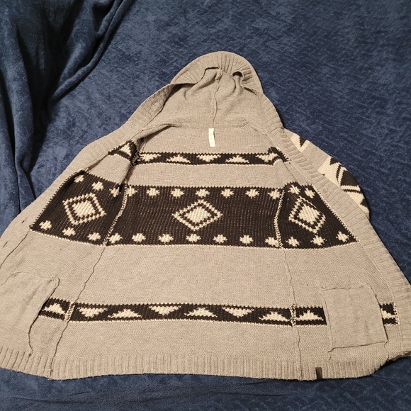 Firefly Cardigan - Picture 5 of 8